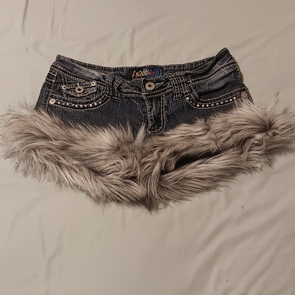 Custom Y2K Angels Jeans fur shorts - Picture 4 of 7